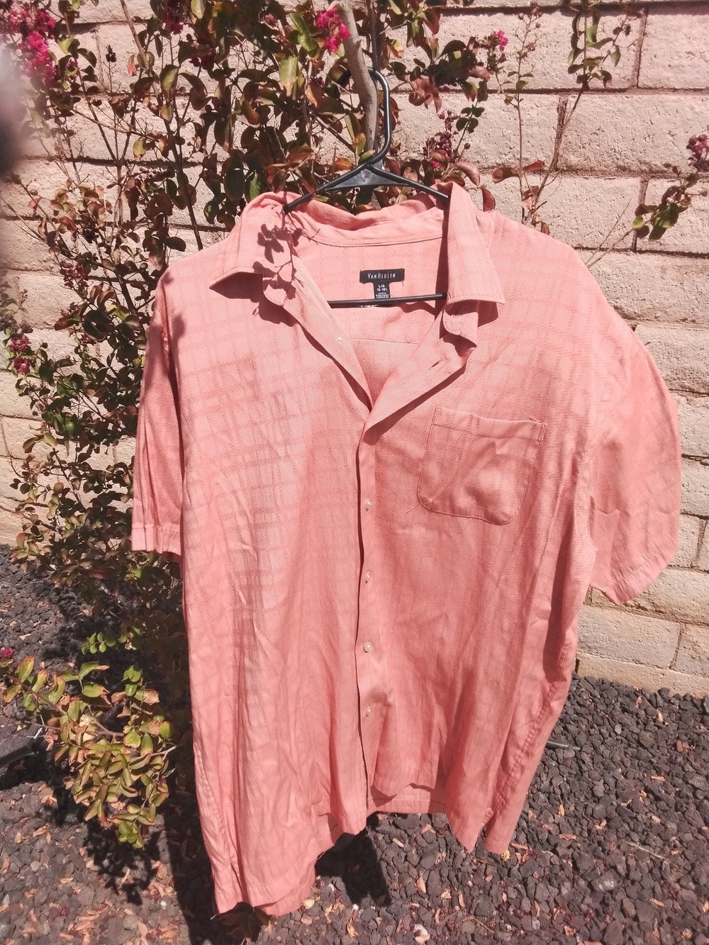 Van Heusen Men's Short Sleeve Button-Up Shirt — Coral  Size L